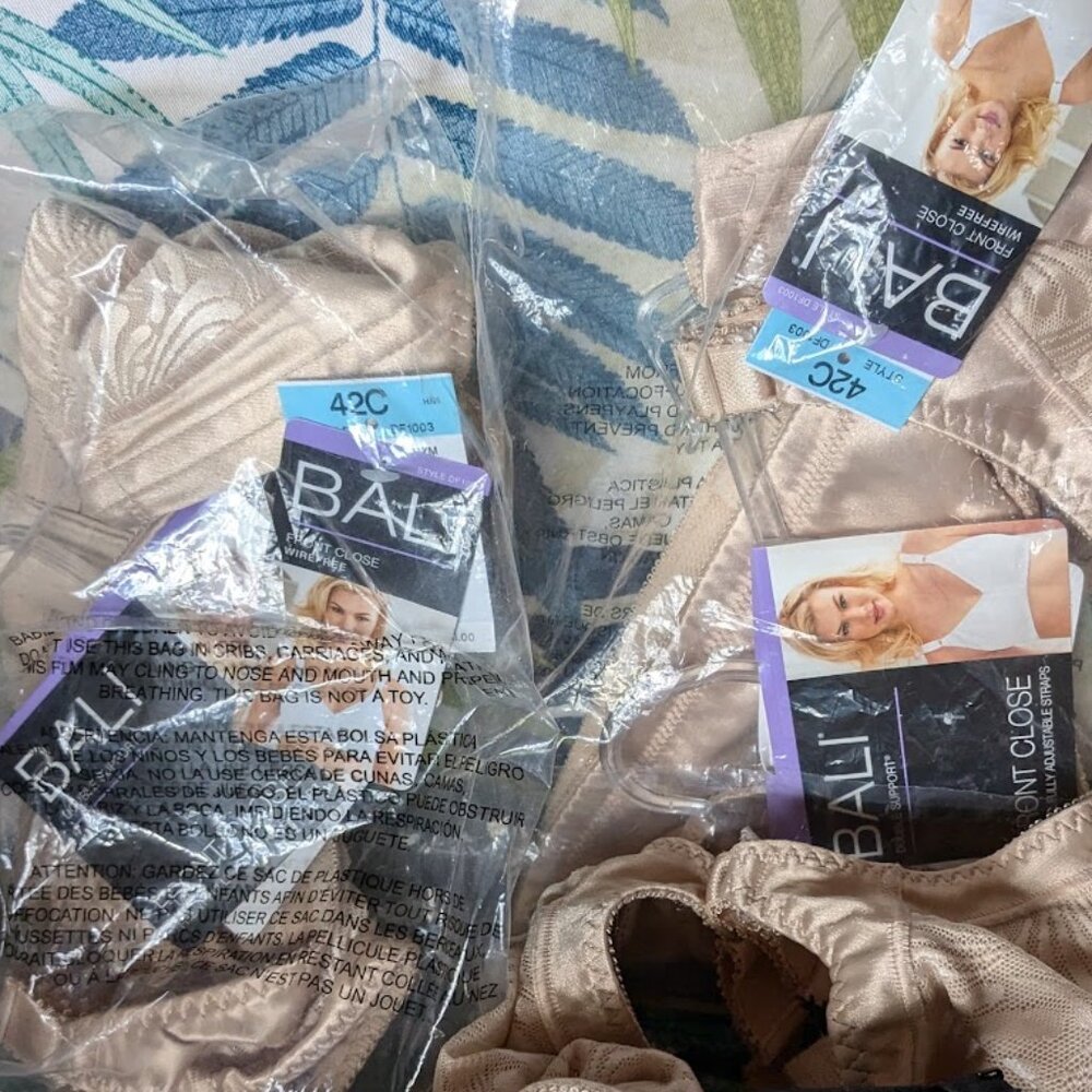 Bali Front closure Bras . 42C . 4 beige new in package,  plus 3 worn once